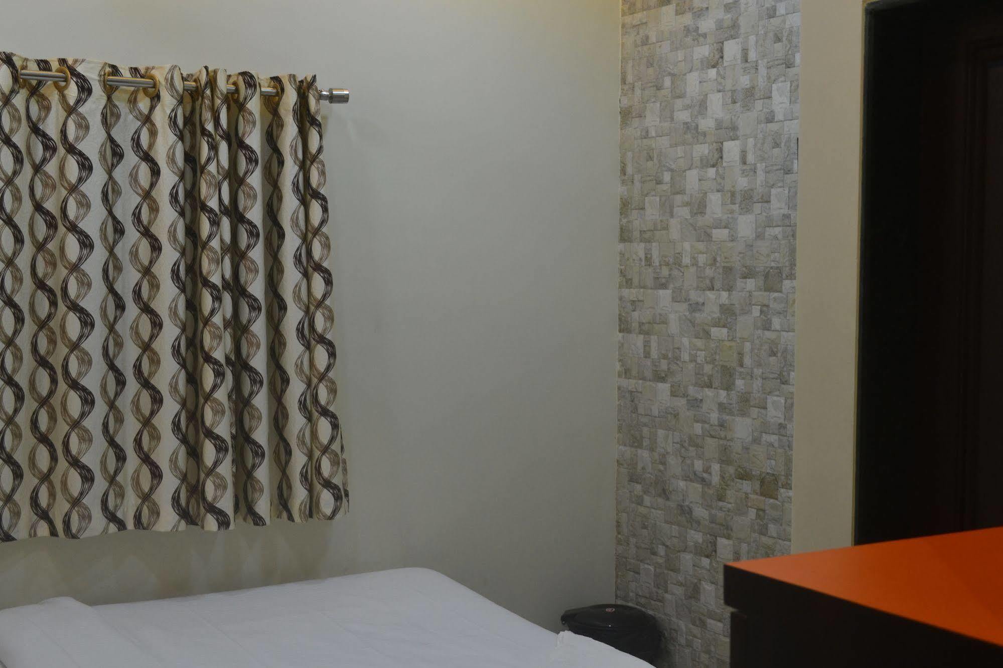 Airport Metro Hotel Mumbai Kültér fotó