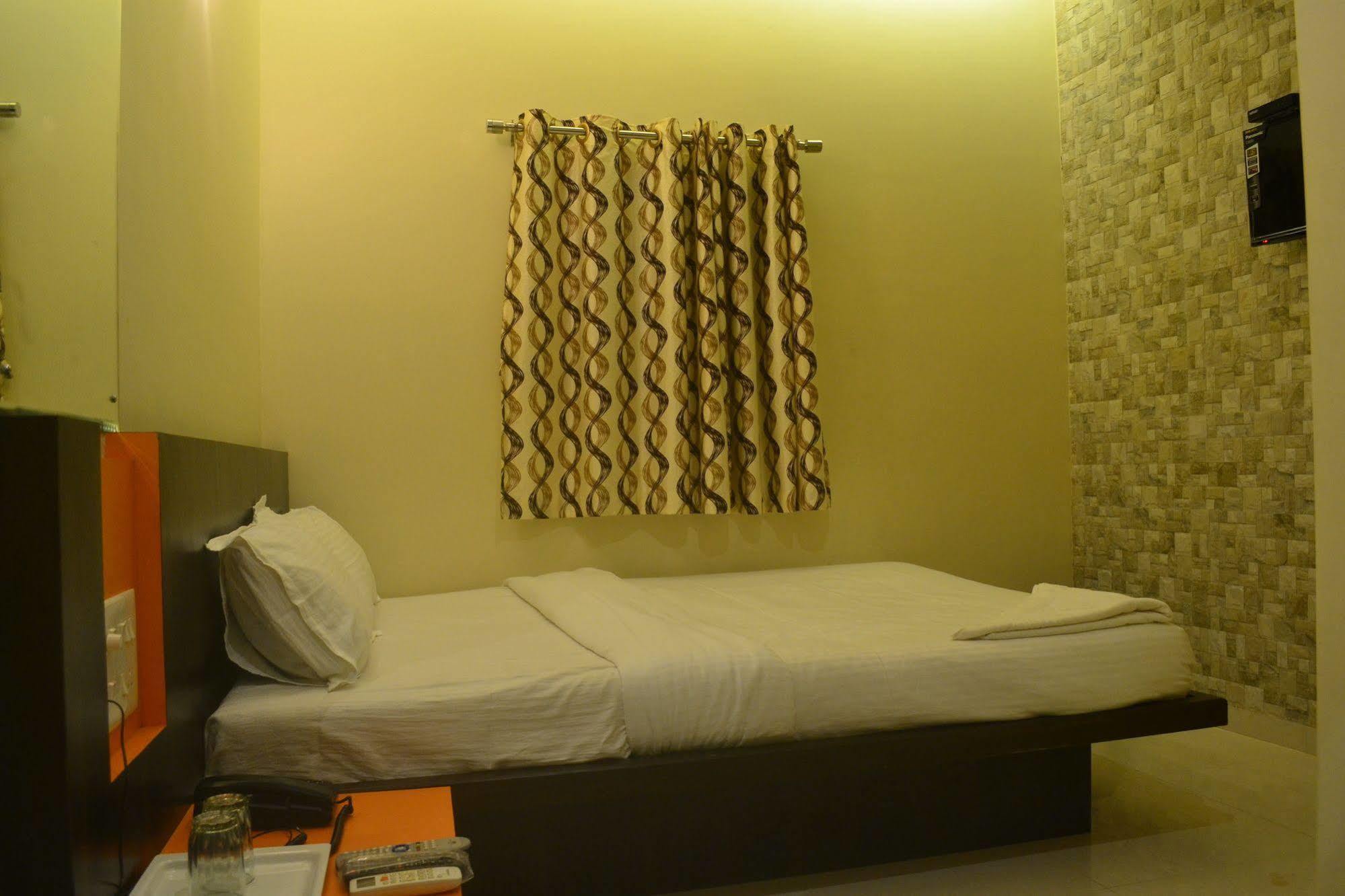Airport Metro Hotel Mumbai Kültér fotó